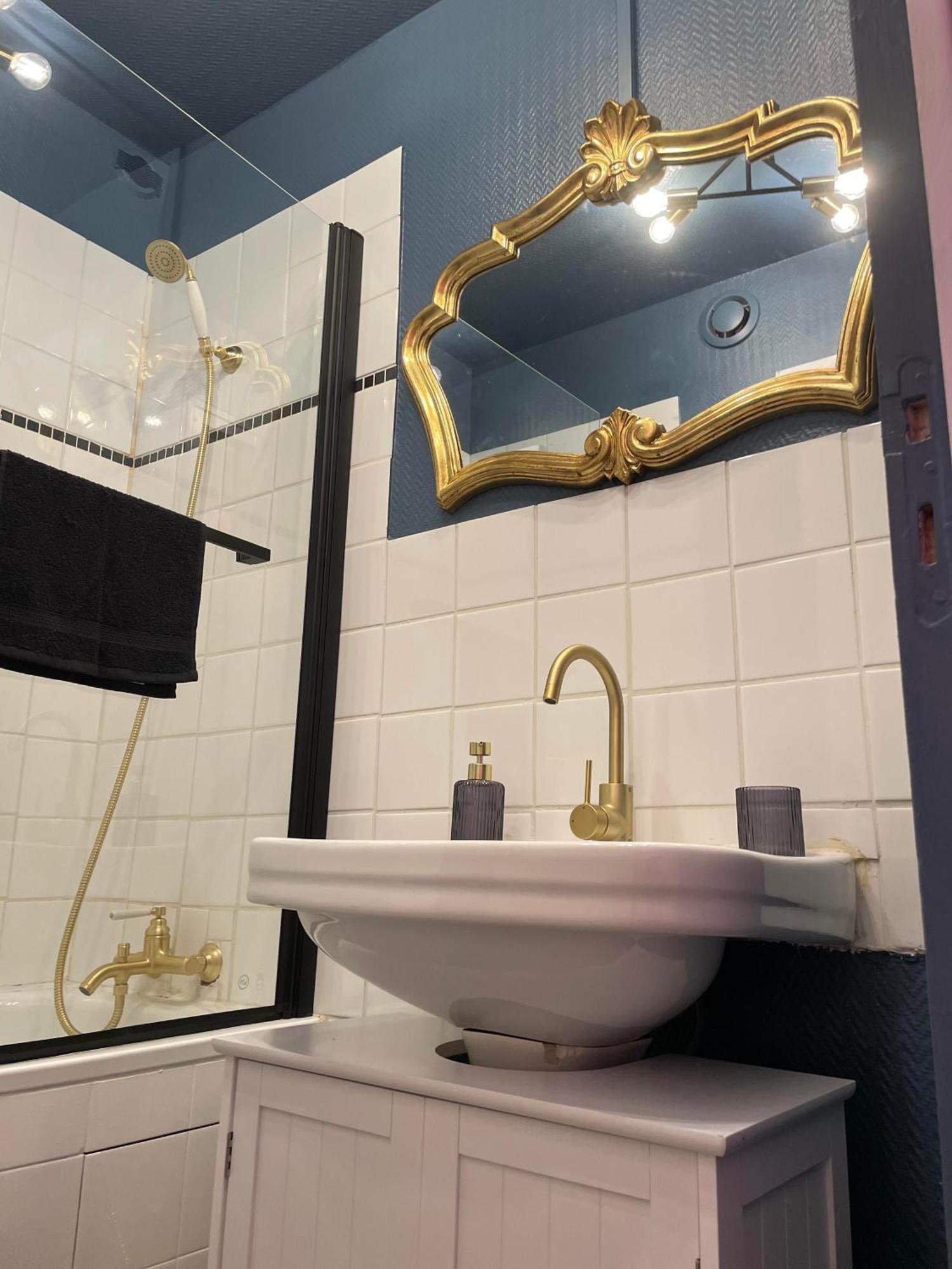 Chic & Baroque 5 Min Centre Et Bord De Vienne Appartement *